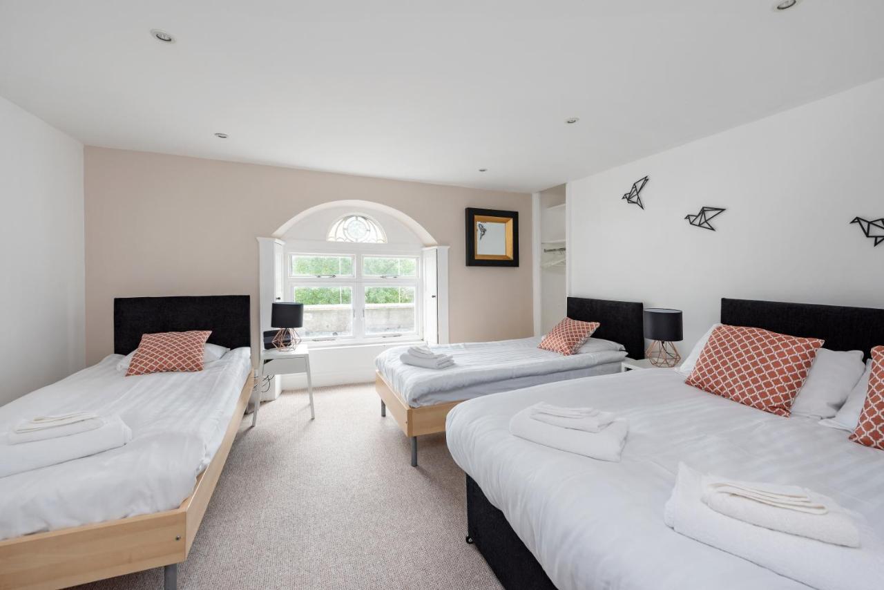 Cotswold Manor House - Country House Retreat With Hot Tub, Ideal For Large Groups Petty France Dış mekan fotoğraf