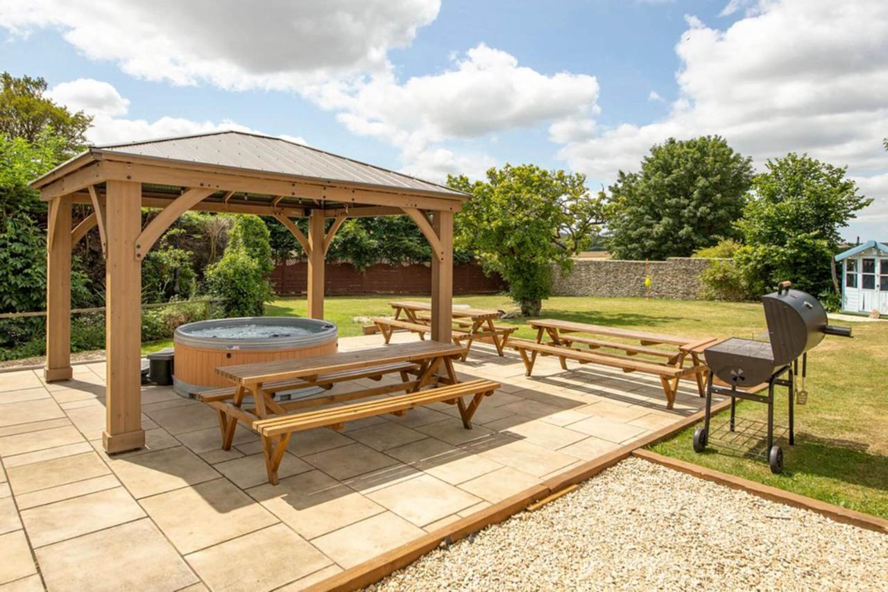 Cotswold Manor House - Country House Retreat With Hot Tub, Ideal For Large Groups Petty France Dış mekan fotoğraf