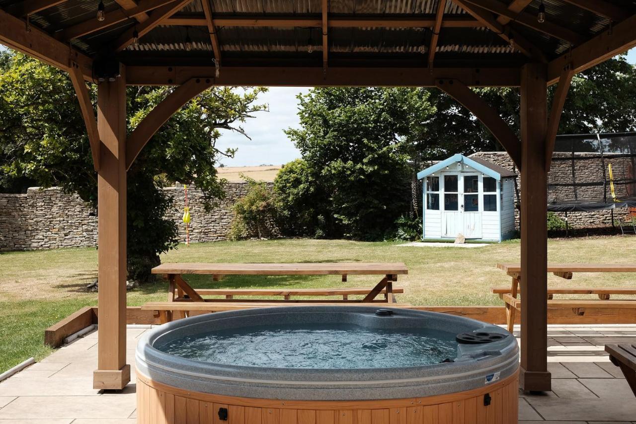 Cotswold Manor House - Country House Retreat With Hot Tub, Ideal For Large Groups Petty France Dış mekan fotoğraf